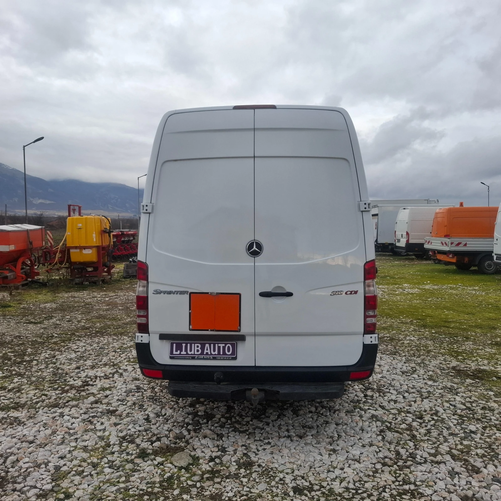 Mercedes-Benz Sprinter 315CDI Двоен Климатик Регистриран - изображение 6