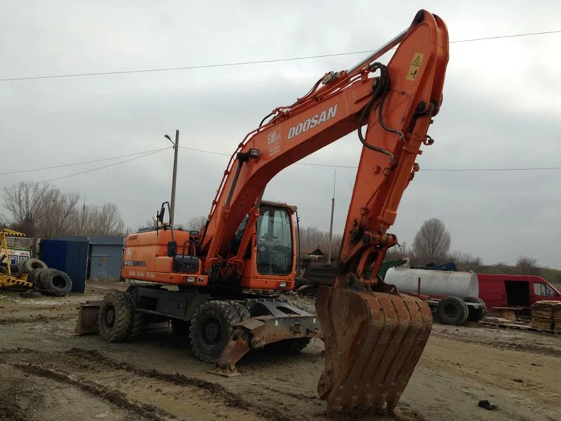 Багер Друга марка DOOSAN DX210 W, снимка 2 - Индустриална техника - 30156515