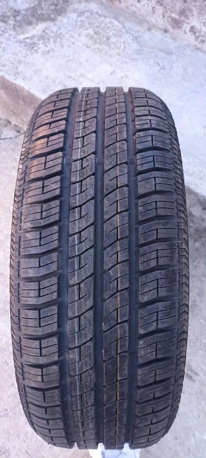 Гуми Зимни 195/55R16, снимка 1 - Гуми и джанти - 48911189