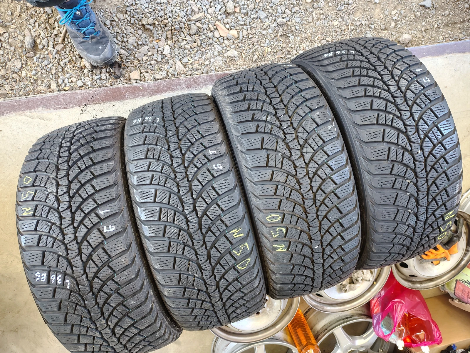  235/45R18 | Mobile.bg   2