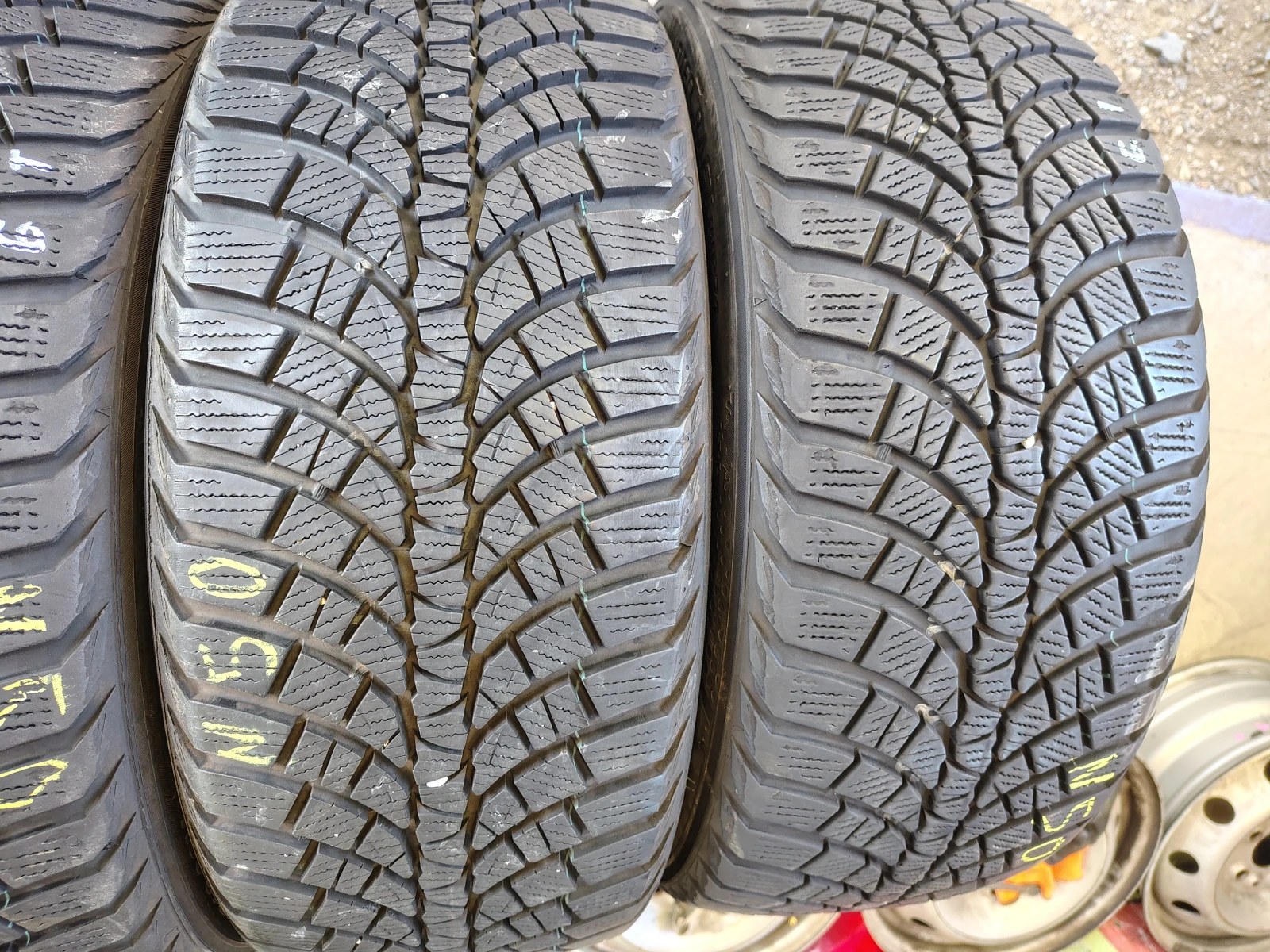  235/45R18 | Mobile.bg   3