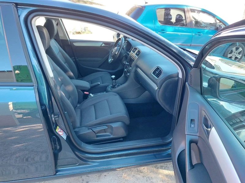 VW Golf 1.6tdi, снимка 10 - Автомобили и джипове - 43760010