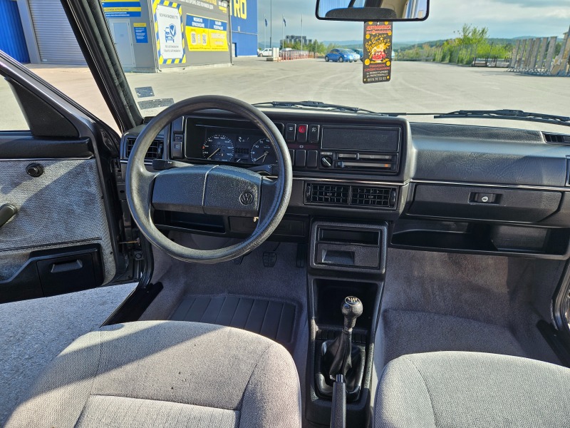 VW Golf 1.3 55к.с., снимка 16 - Автомобили и джипове - 46403442