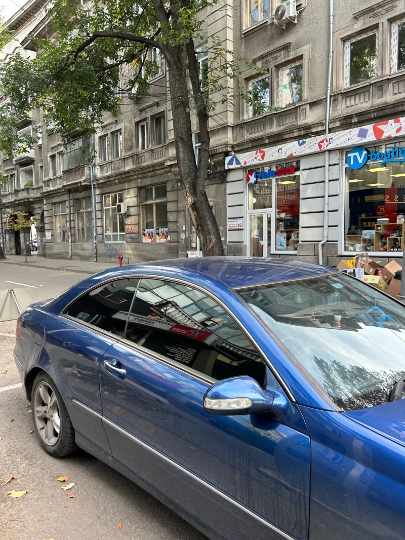 Mercedes-Benz CLK, снимка 4 - Автомобили и джипове - 47310393