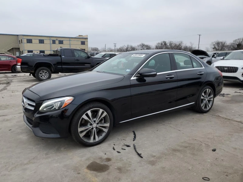 Mercedes-Benz C 300 4matic/Кожа/Панорама/Подгрев, снимка 1 - Автомобили и джипове - 48437073