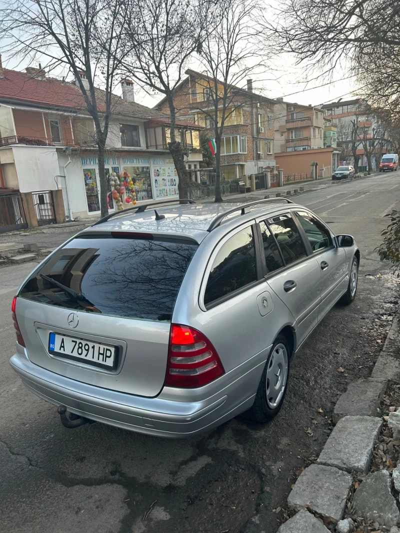 Mercedes-Benz C 220, снимка 3 - Автомобили и джипове - 48726325