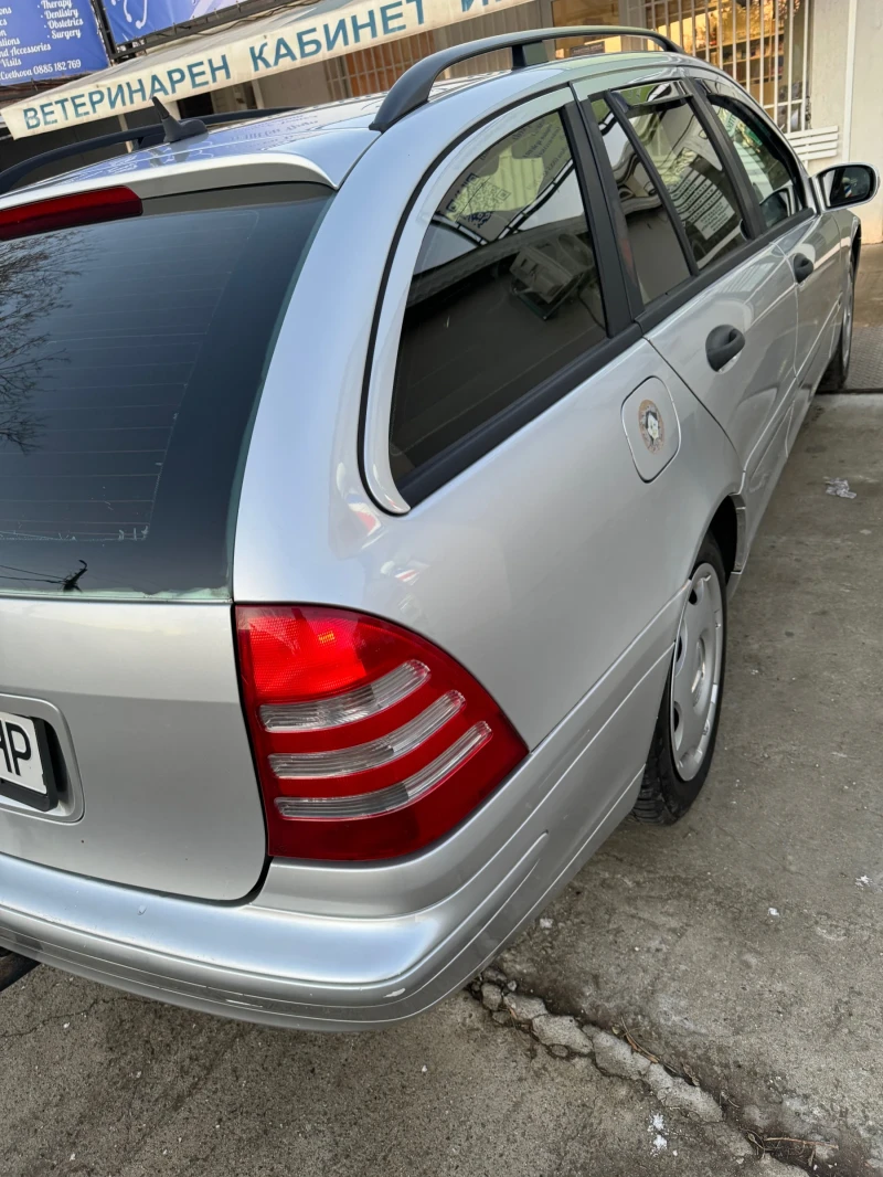 Mercedes-Benz C 220, снимка 11 - Автомобили и джипове - 48726325