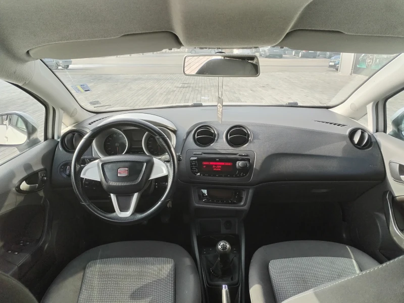 Seat Ibiza 1.4 бензин/газ, снимка 2 - Автомобили и джипове - 48728771