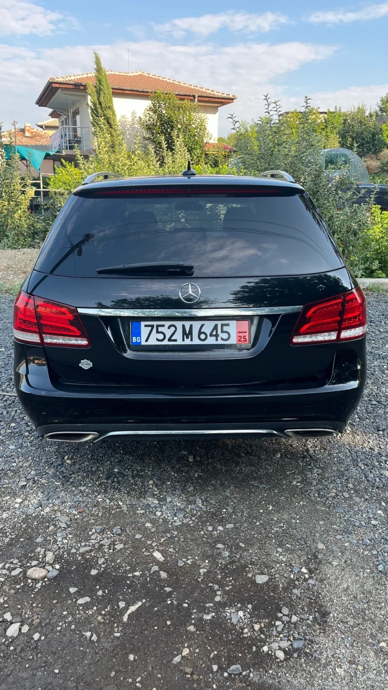 Mercedes-Benz E 220, снимка 11 - Автомобили и джипове - 52673695
