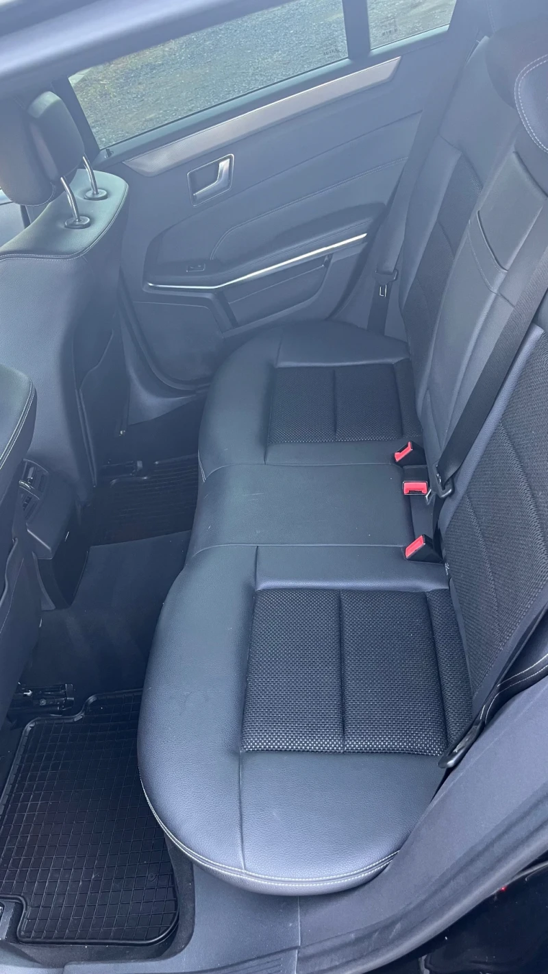 Mercedes-Benz E 220, снимка 15 - Автомобили и джипове - 52673695