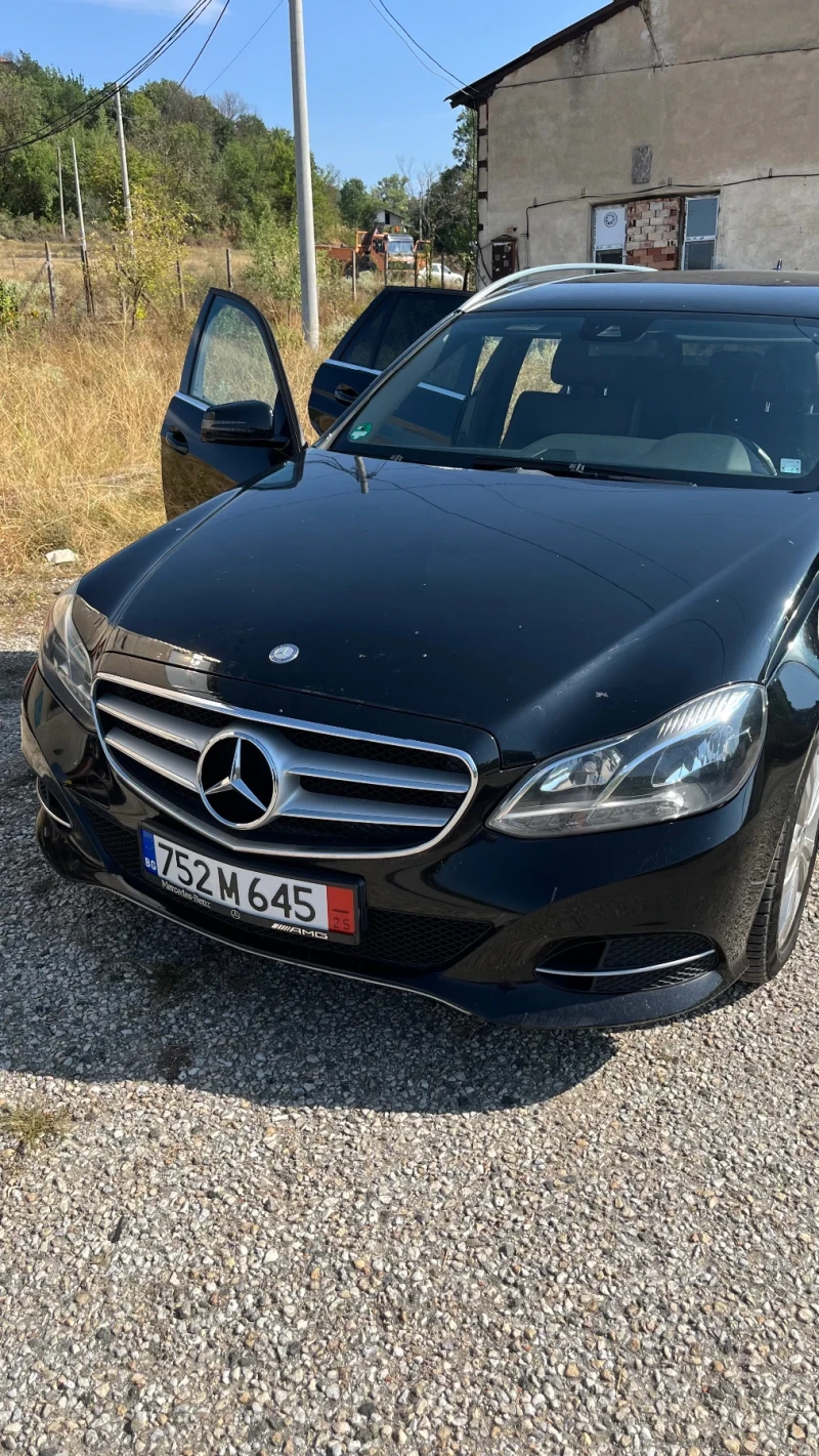 Mercedes-Benz E 220, снимка 4 - Автомобили и джипове - 52673695