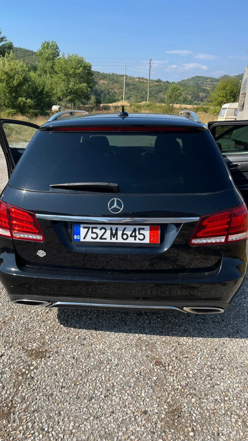 Mercedes-Benz E 220, снимка 8 - Автомобили и джипове - 52673695