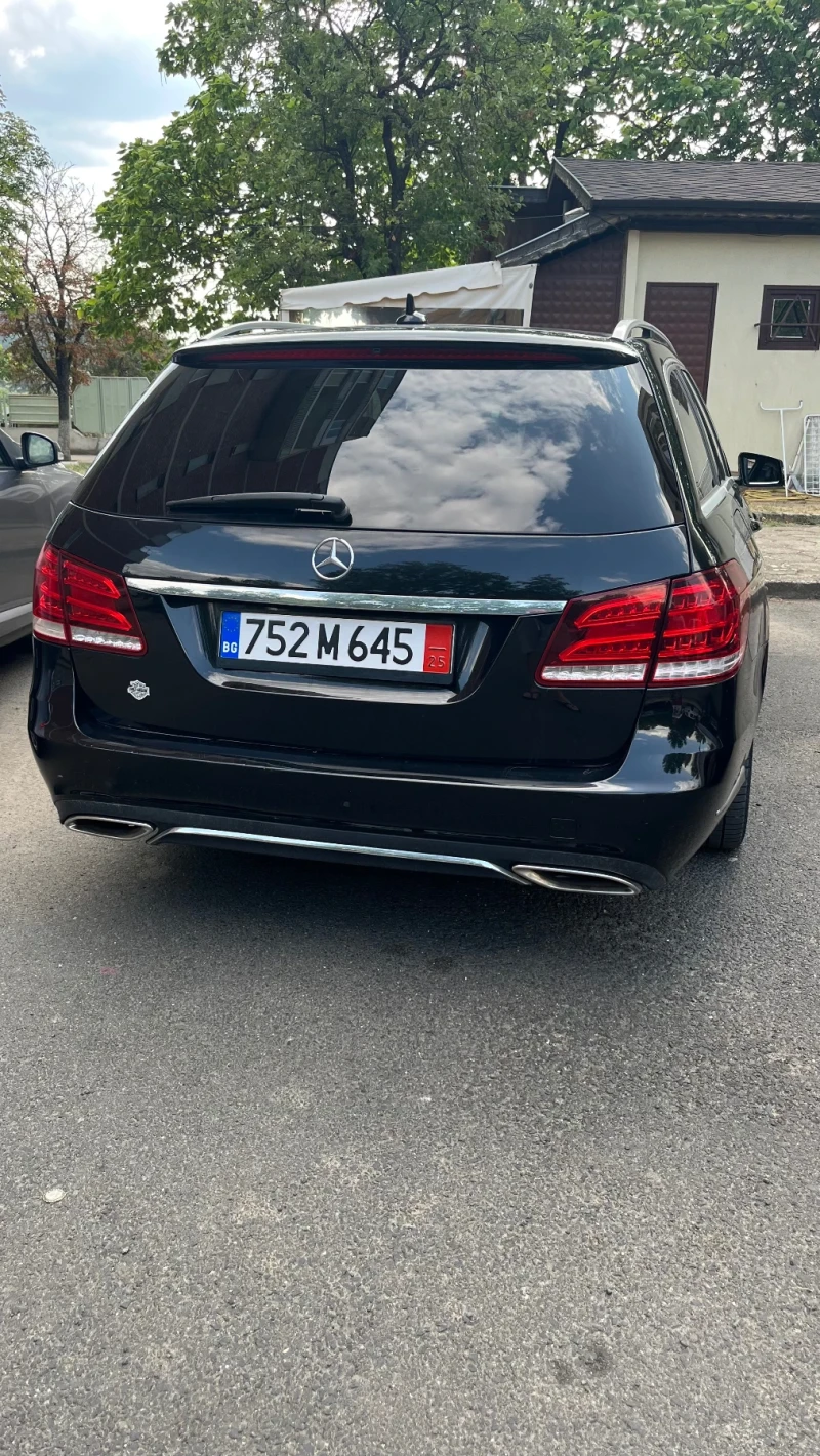 Mercedes-Benz E 220, снимка 2 - Автомобили и джипове - 52673695