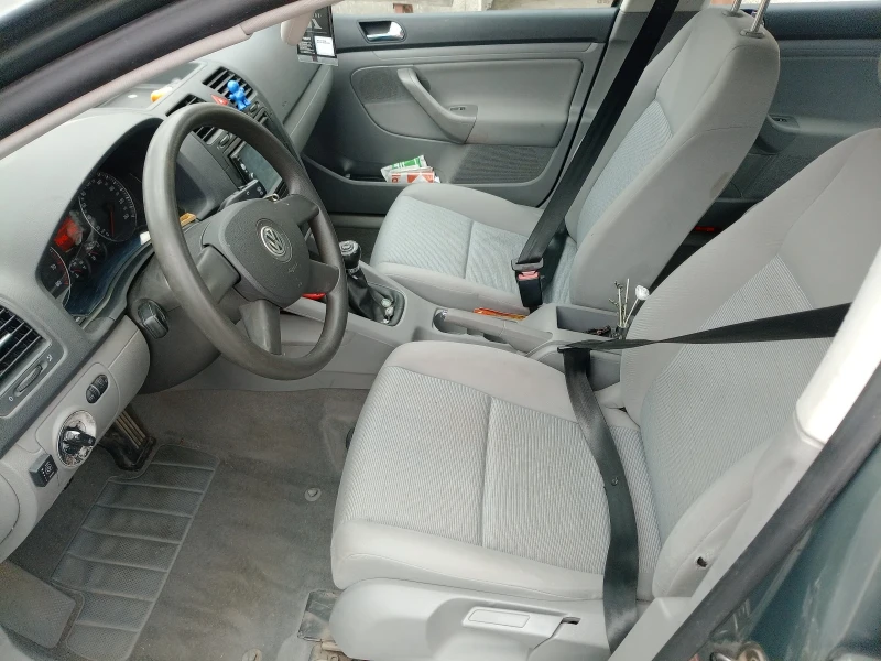 VW Golf 1.6 газ, снимка 12 - Автомобили и джипове - 52352273