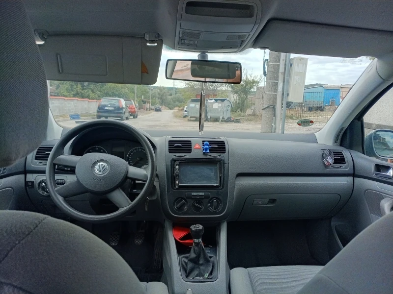 VW Golf 1.6 газ, снимка 10 - Автомобили и джипове - 52352273