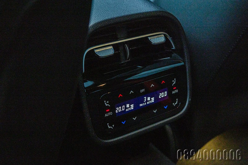 Mercedes-Benz E 53 AMG 4MT 3xMANUFAKTUR 2xEXCL DESIGNO BURM PANO ОБДУХВ, снимка 14 - Автомобили и джипове - 52473769