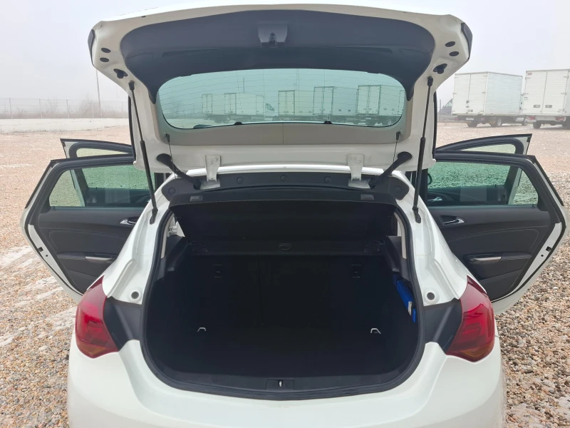 Opel Astra 1.3CDTI/Euro5A, снимка 13 - Автомобили и джипове - 53202517