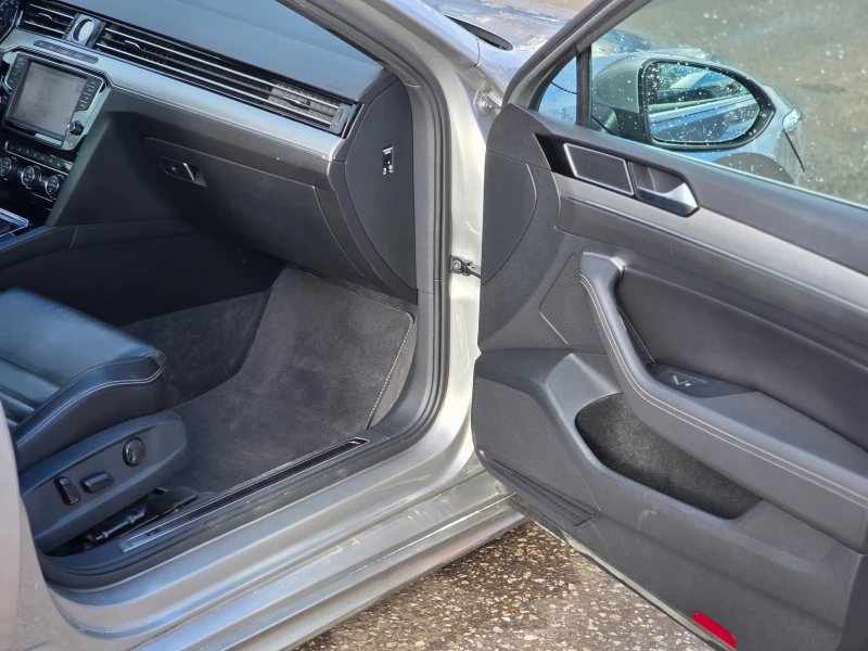 VW Passat R Line, снимка 11 - Автомобили и джипове - 53333856