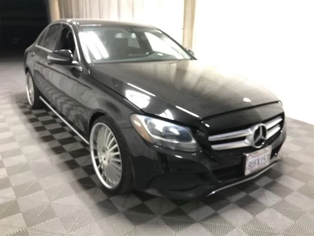 Mercedes-Benz C 300, снимка 3 - Автомобили и джипове - 48718457