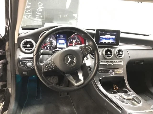 Mercedes-Benz C 300, снимка 9 - Автомобили и джипове - 48718457