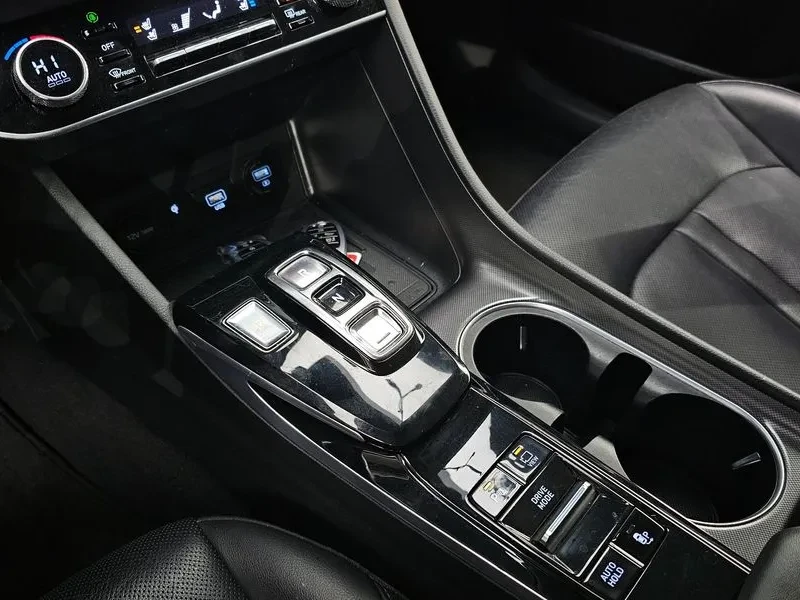 Hyundai Sonata (Dn8) 2.0 Premium Millennial, снимка 9 - Автомобили и джипове - 55176770