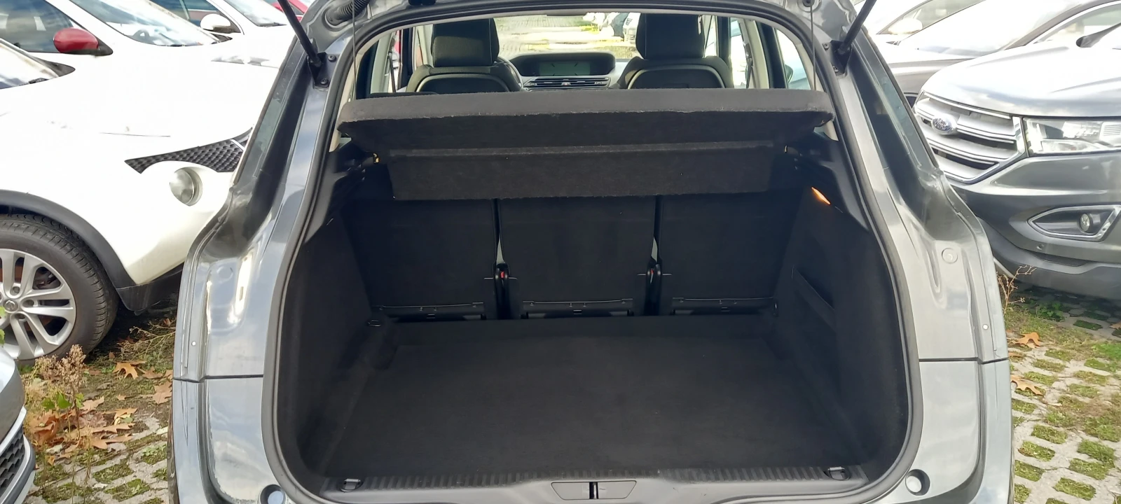 Citroen C4 Picasso 1.6HDi    E   | Mobile.bg   17