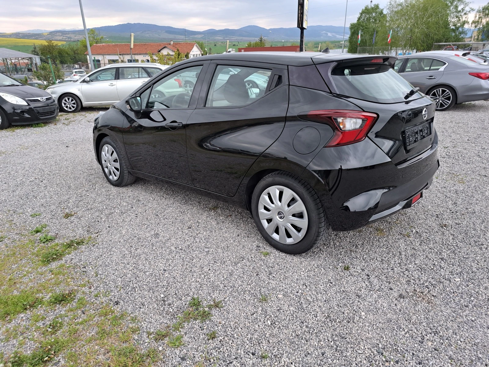 Nissan Micra 1.0i - изображение 8