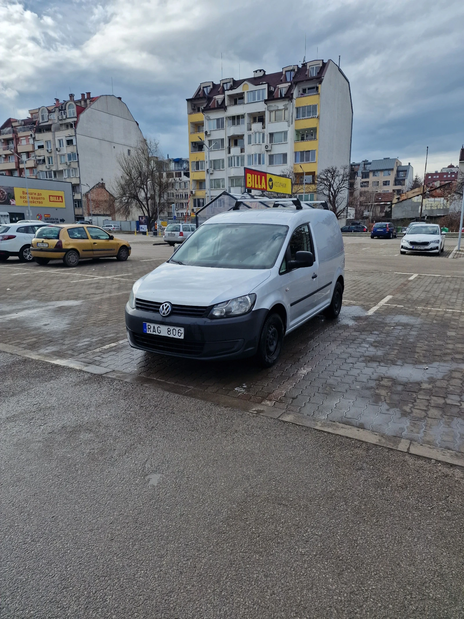VW Caddy  Зимни и летни гуми, теглич, Подгряване на седалки | Mobile.bg — изображение 17