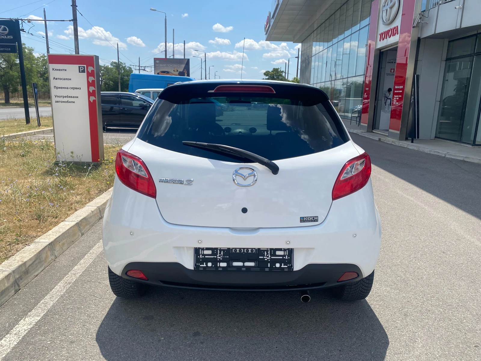 Mazda 2 1.3 - изображение 5