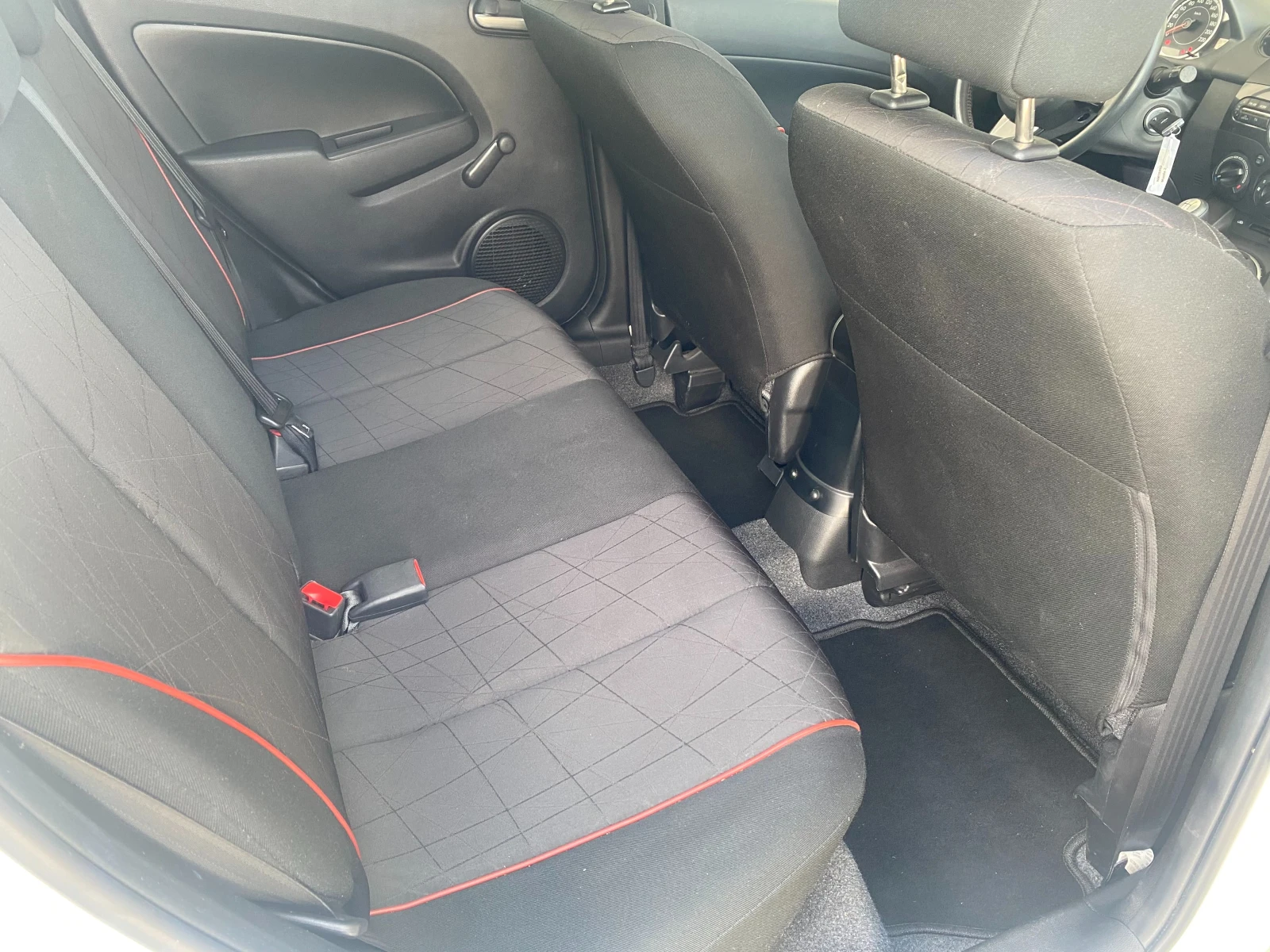 Mazda 2 1.3 | Mobile.bg — изображение 13