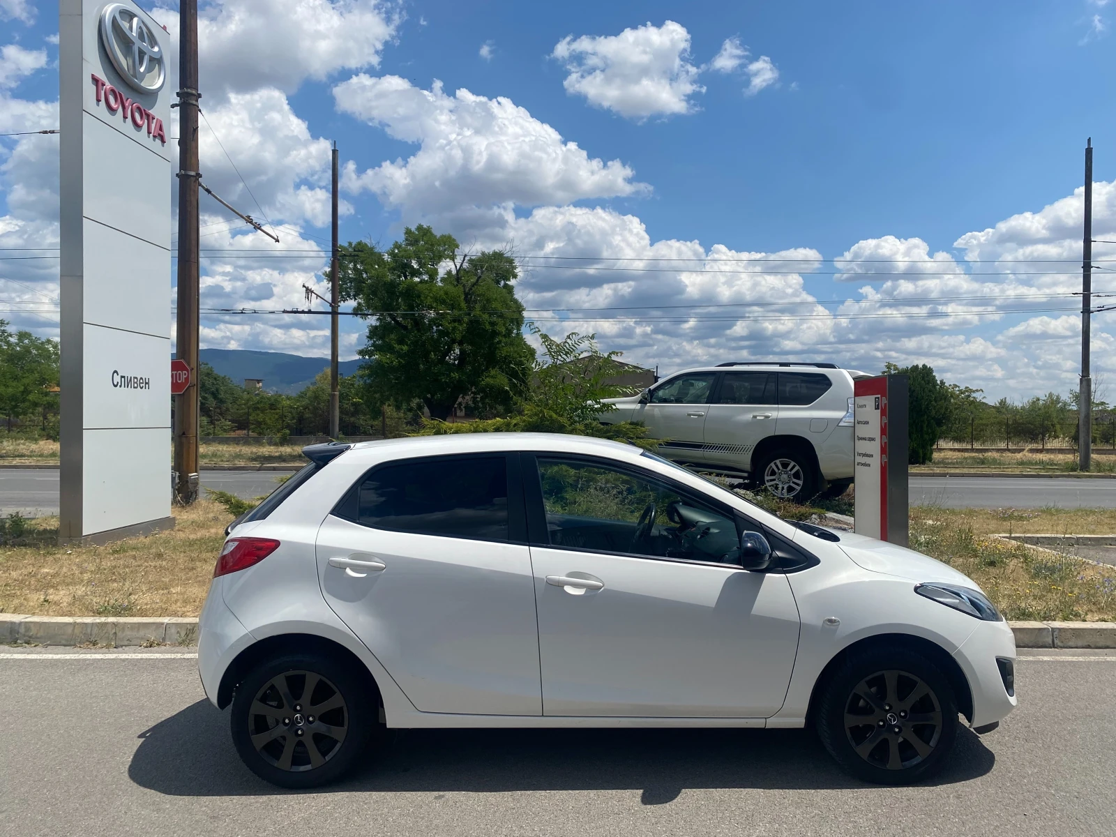 Mazda 2 1.3 - изображение 3