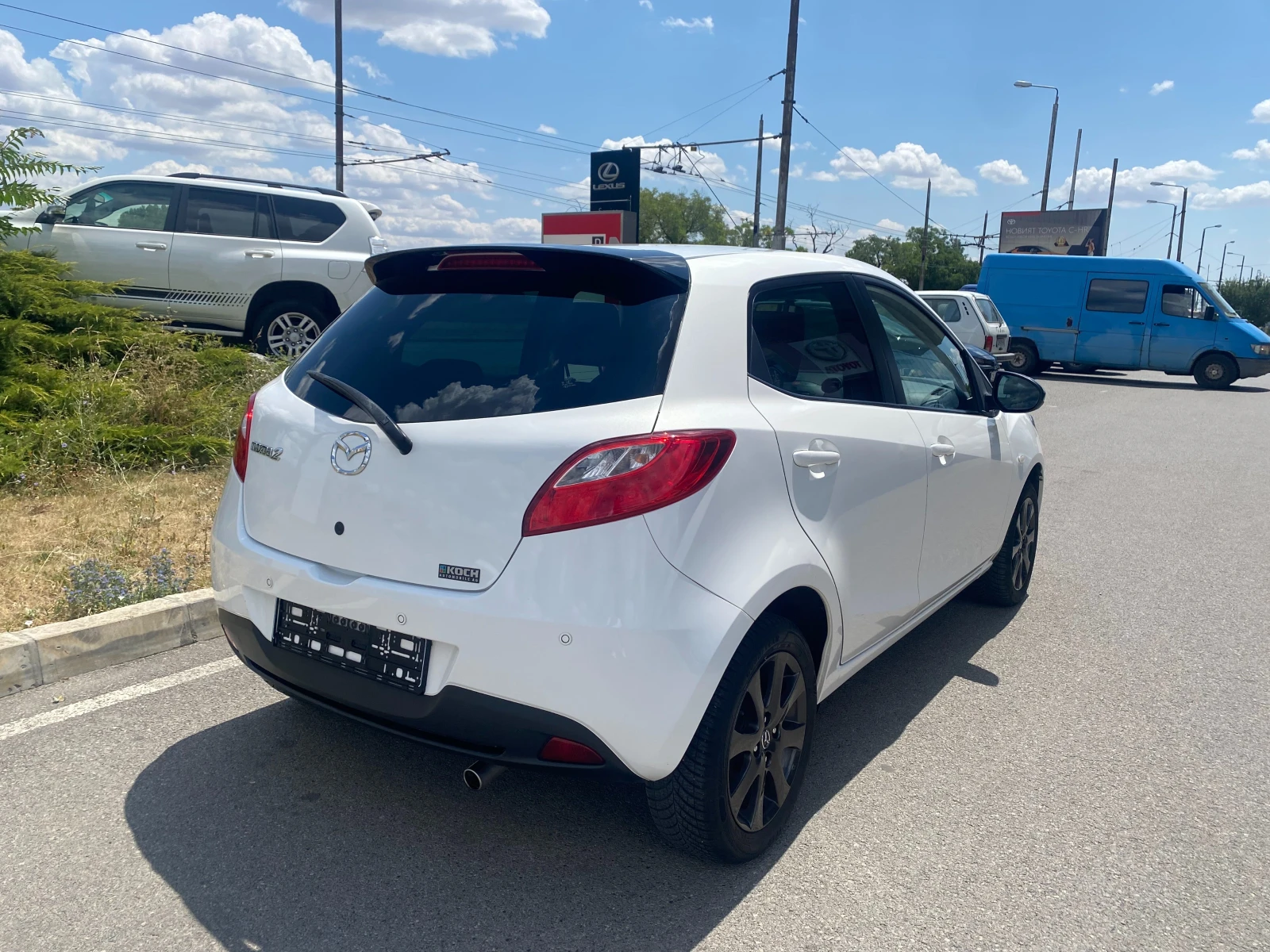 Mazda 2 1.3 - изображение 4