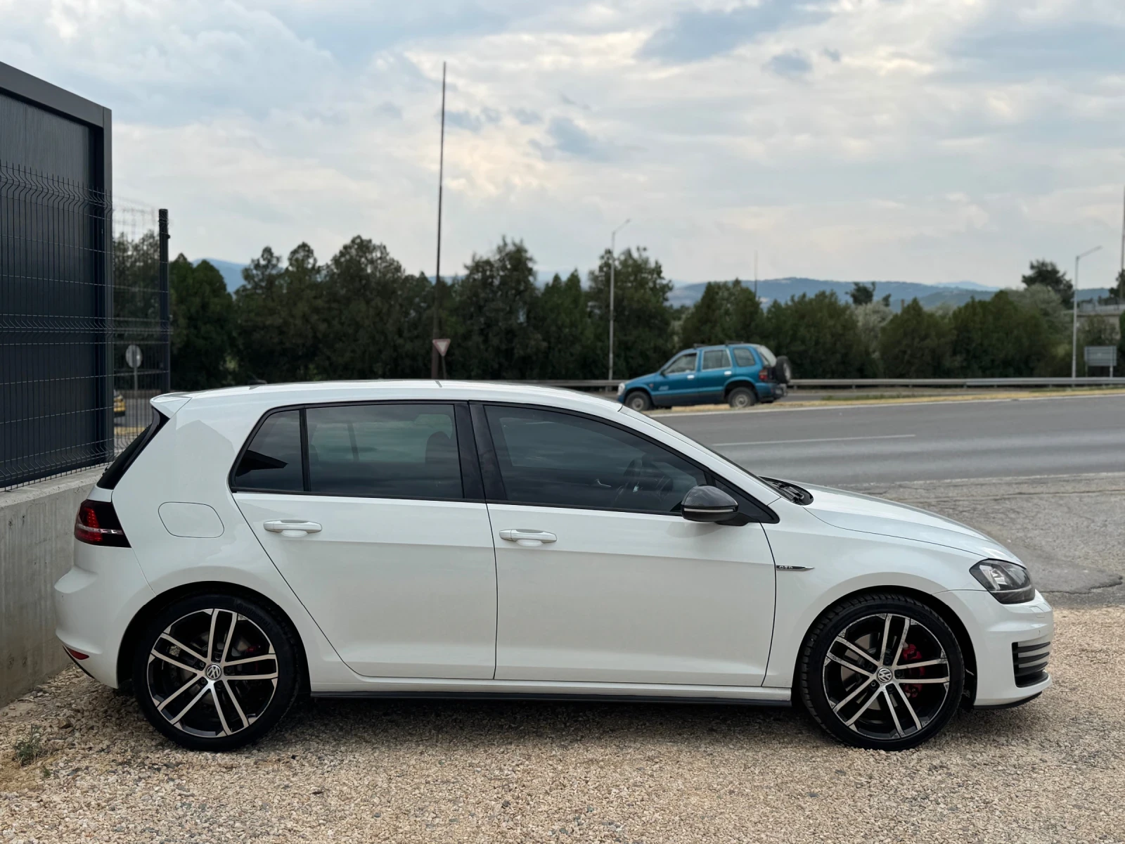 VW Golf 2.0GTD* 184* DSG* Дистроник* АктивСаунд*  - изображение 4