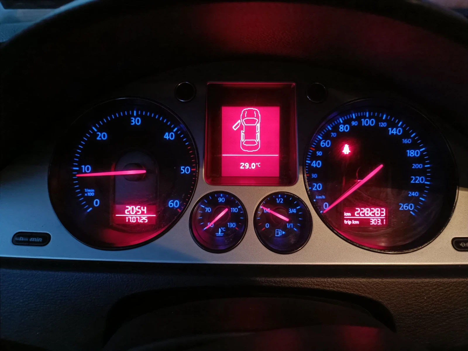 VW Passat  - изображение 4