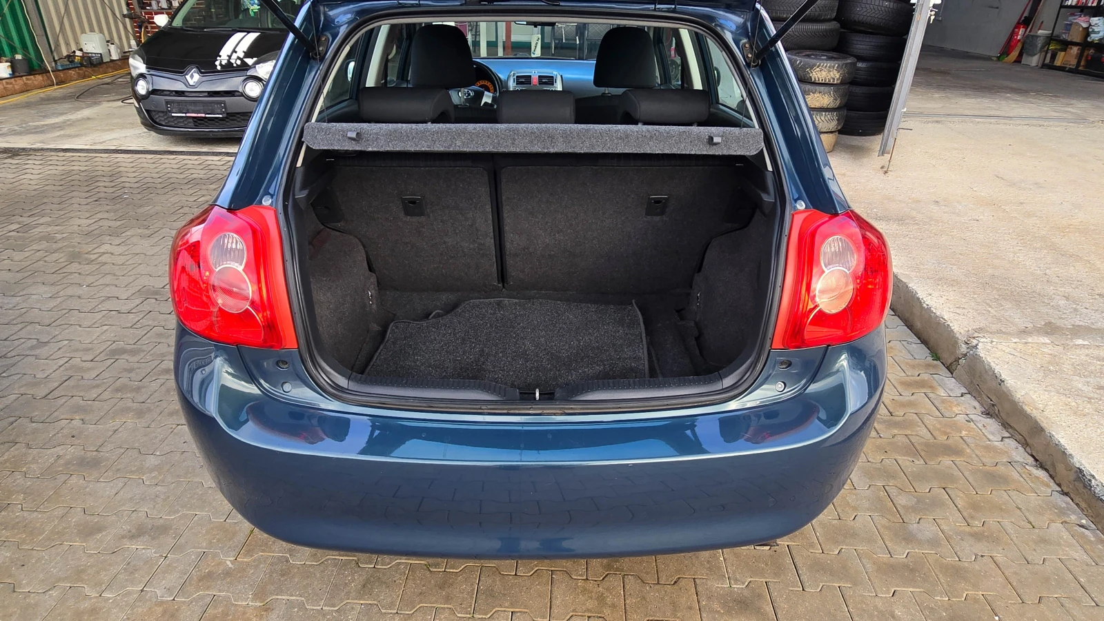 Toyota Auris 101кс* 6скорости* бензин - изображение 9