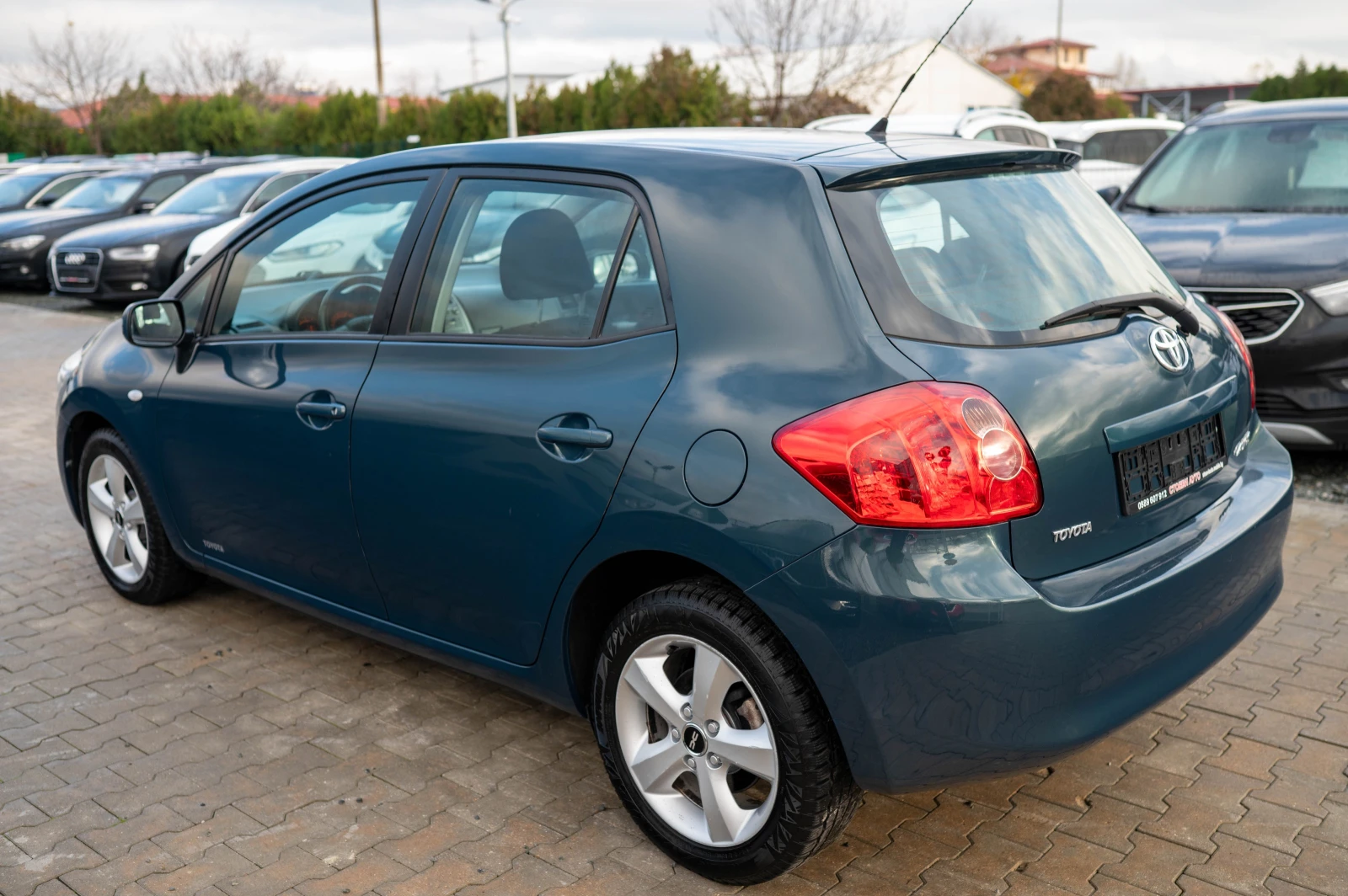 Toyota Auris 101кс* 6скорости* бензин - изображение 7