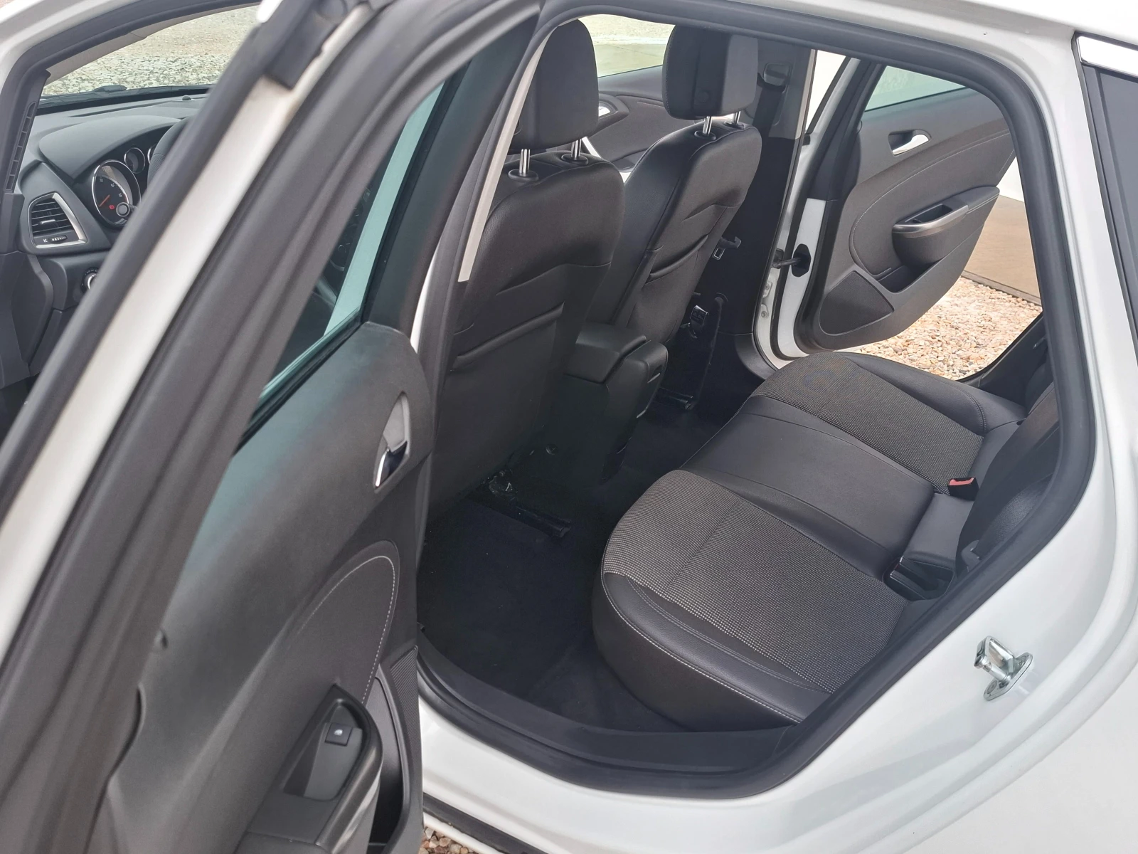Opel Astra 1.3CDTI/Euro5A | Mobile.bg � ����������� 12