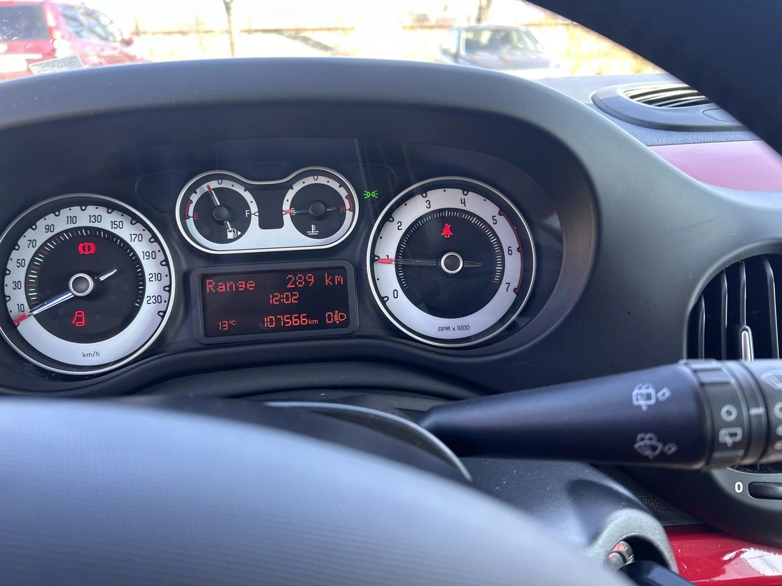 Fiat 500L, снимка 2 - Автомобили и джипове - 53756149