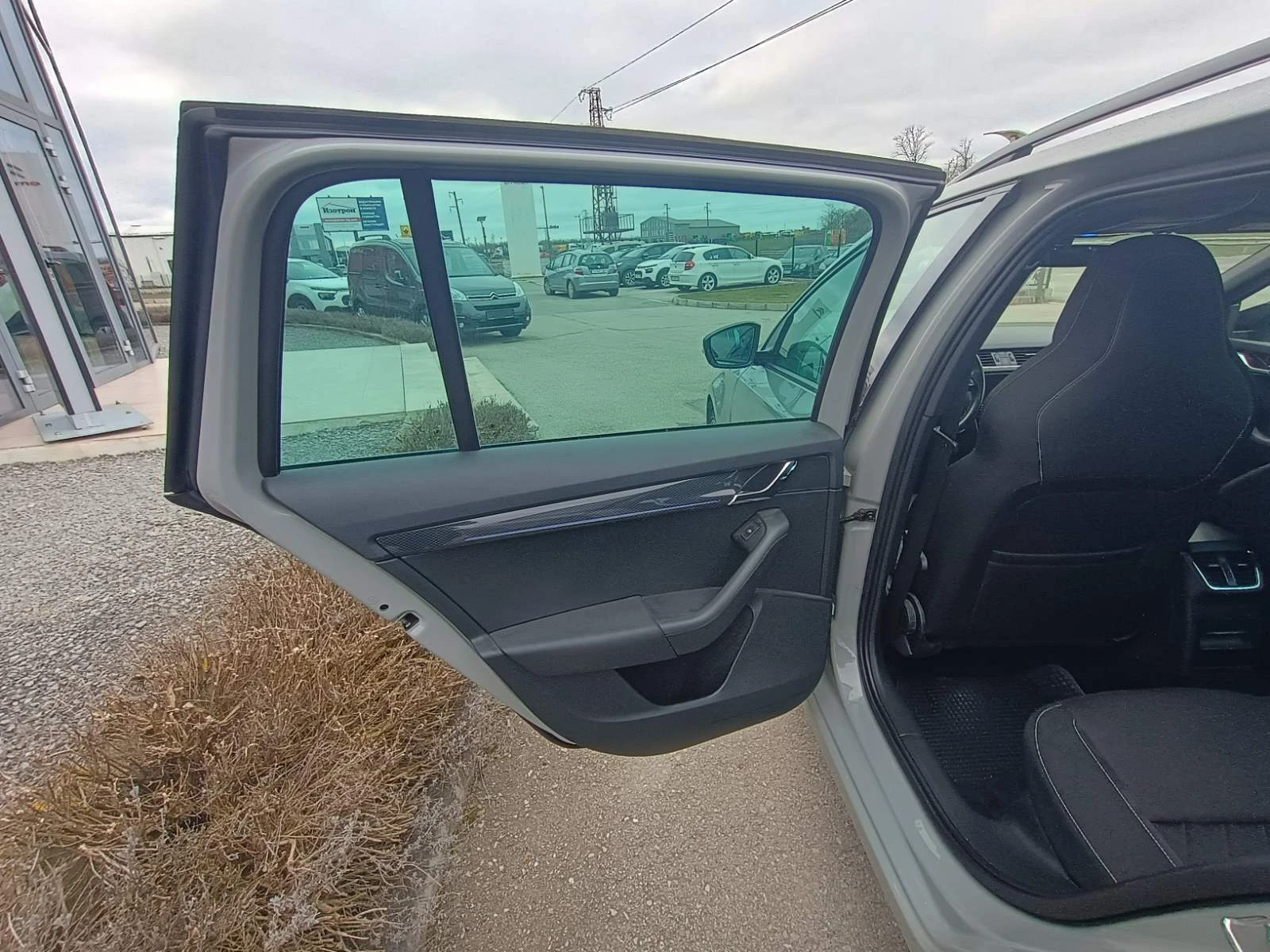 Skoda Octavia, снимка 13 - Автомобили и джипове - 53765064