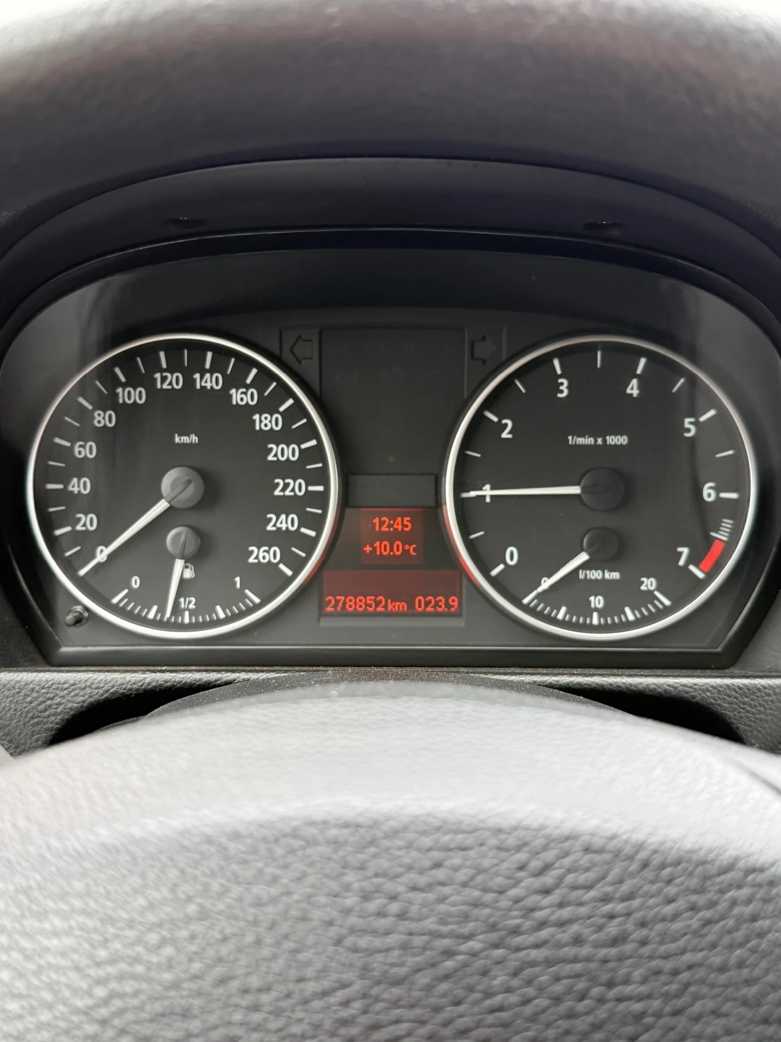 BMW 320, снимка 10 - Автомобили и джипове - 53846600