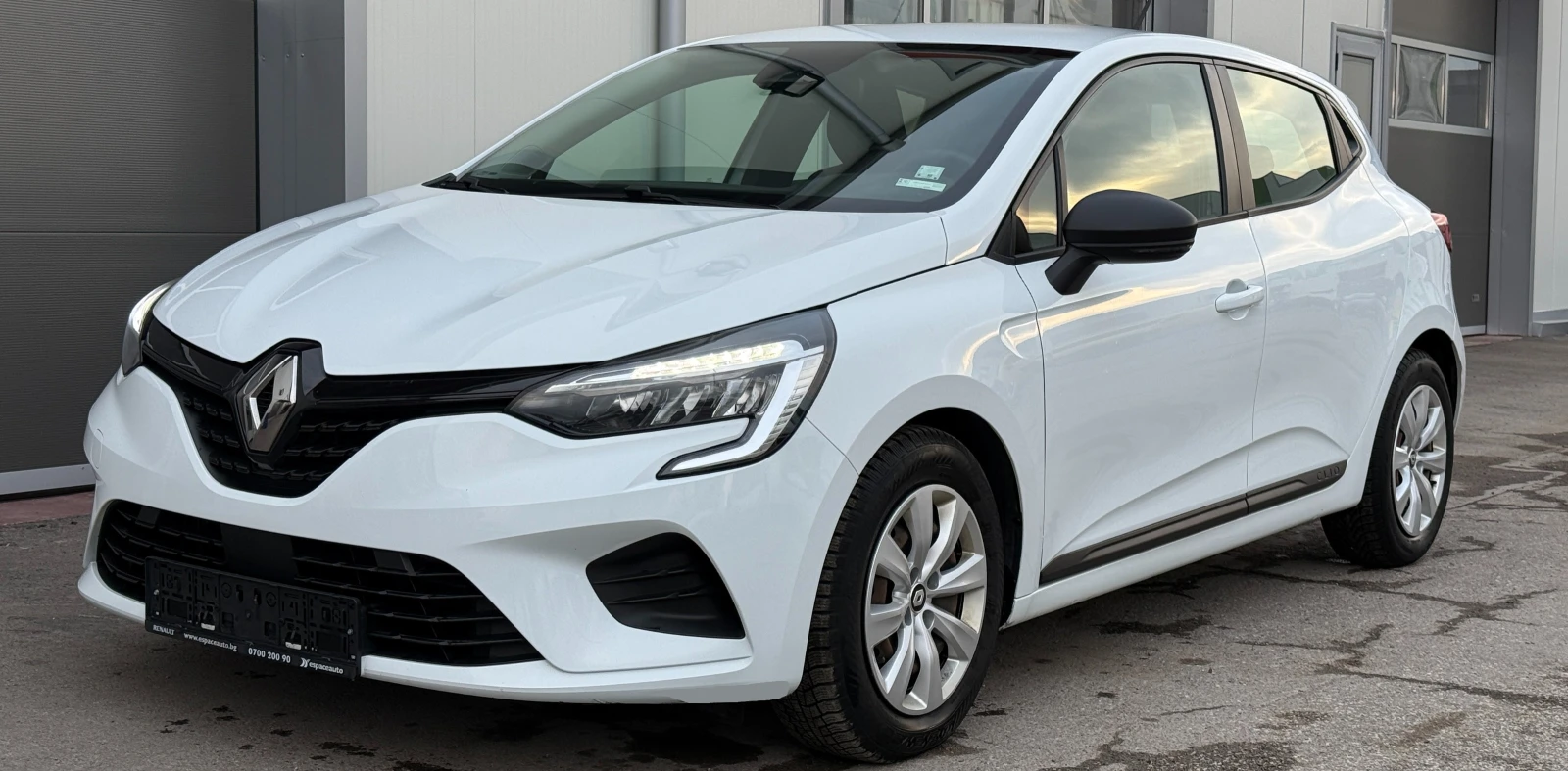 Renault Clio Life 1.0 TCe + газ | Auto.bg — изображение 1