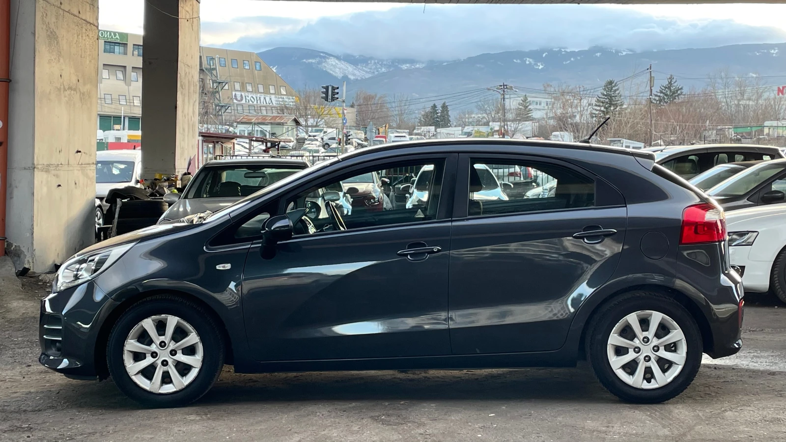 Kia Rio, снимка 7 - Автомобили и джипове - 54133607