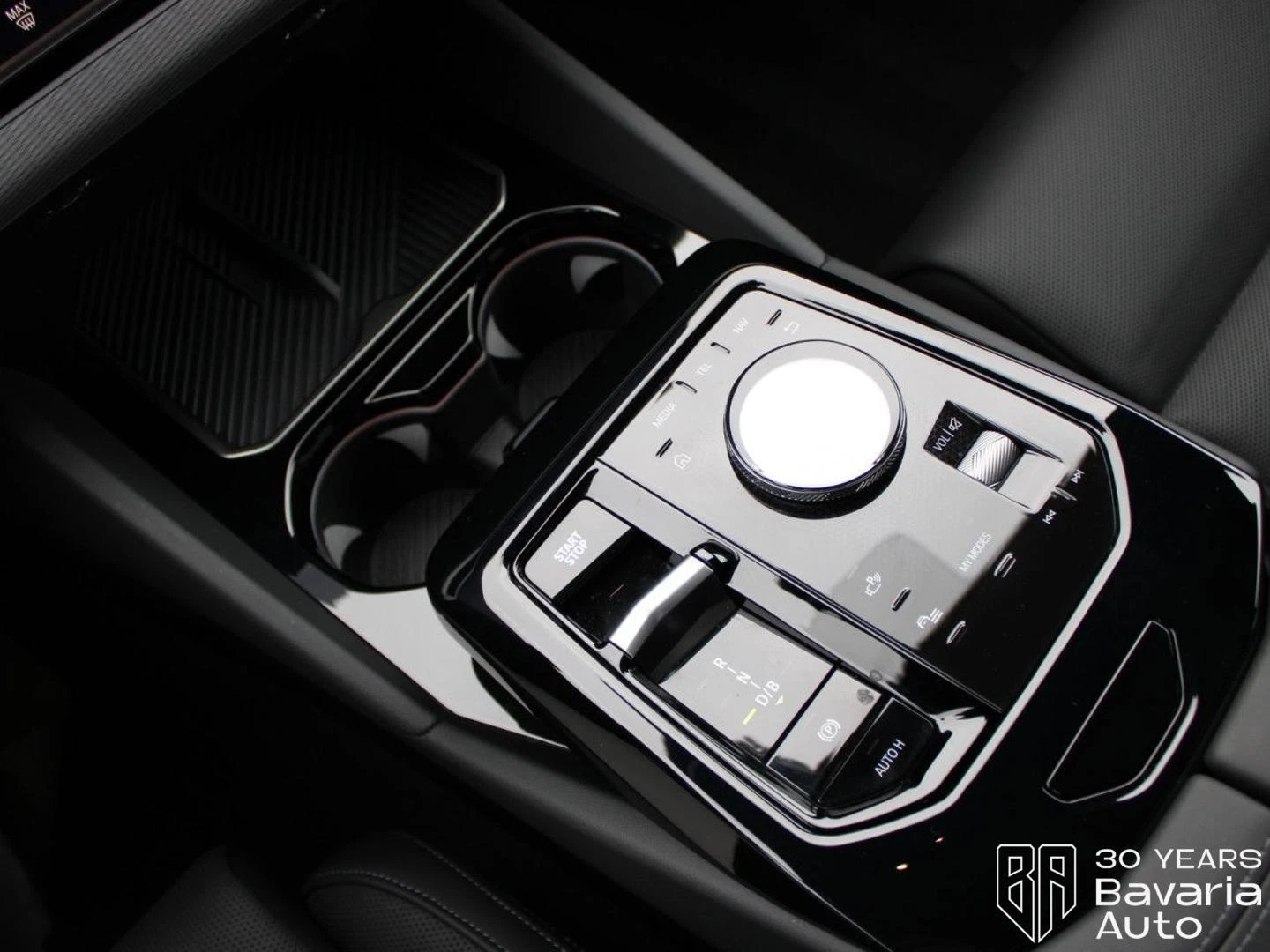 BMW i5 40 xDrive M Sport Pro Panorama, снимка 15 - Автомобили и джипове - 54374628