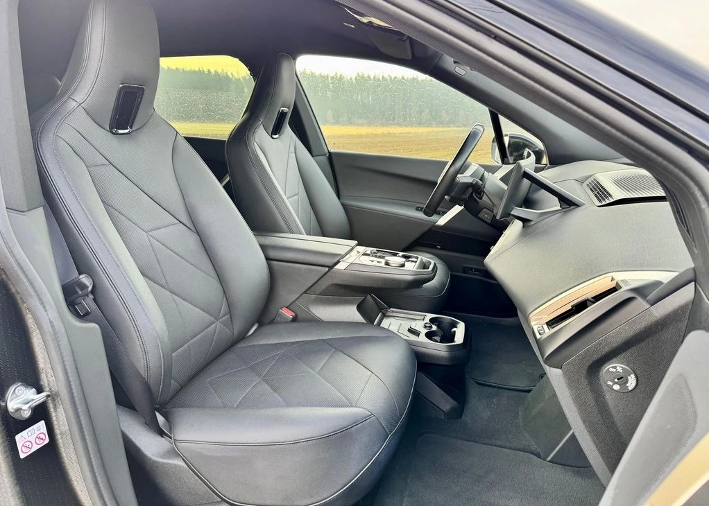 BMW iX xDrive40, снимка 6 - Автомобили и джипове - 54787555