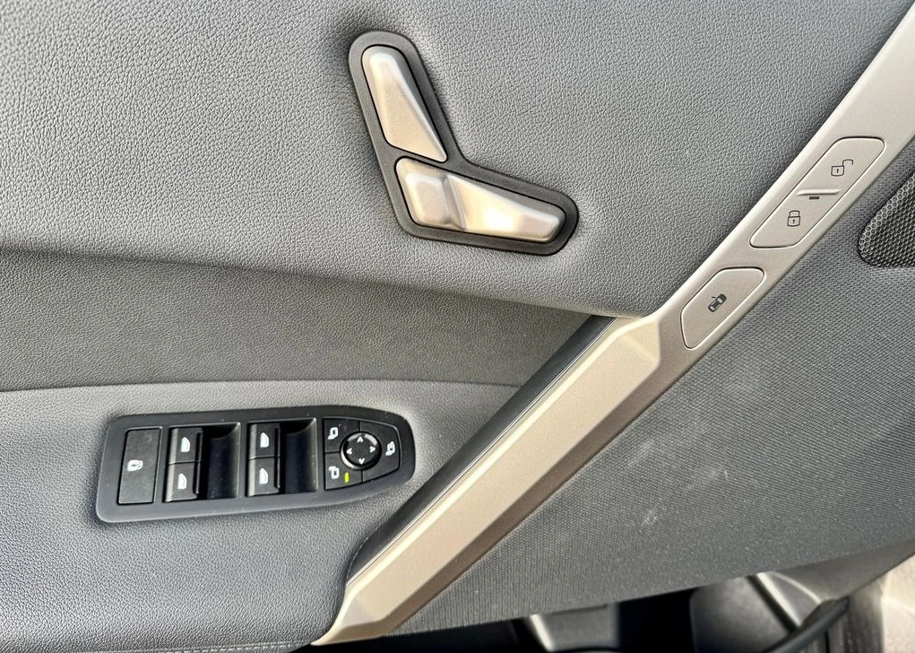 BMW iX xDrive40, снимка 12 - Автомобили и джипове - 54787555