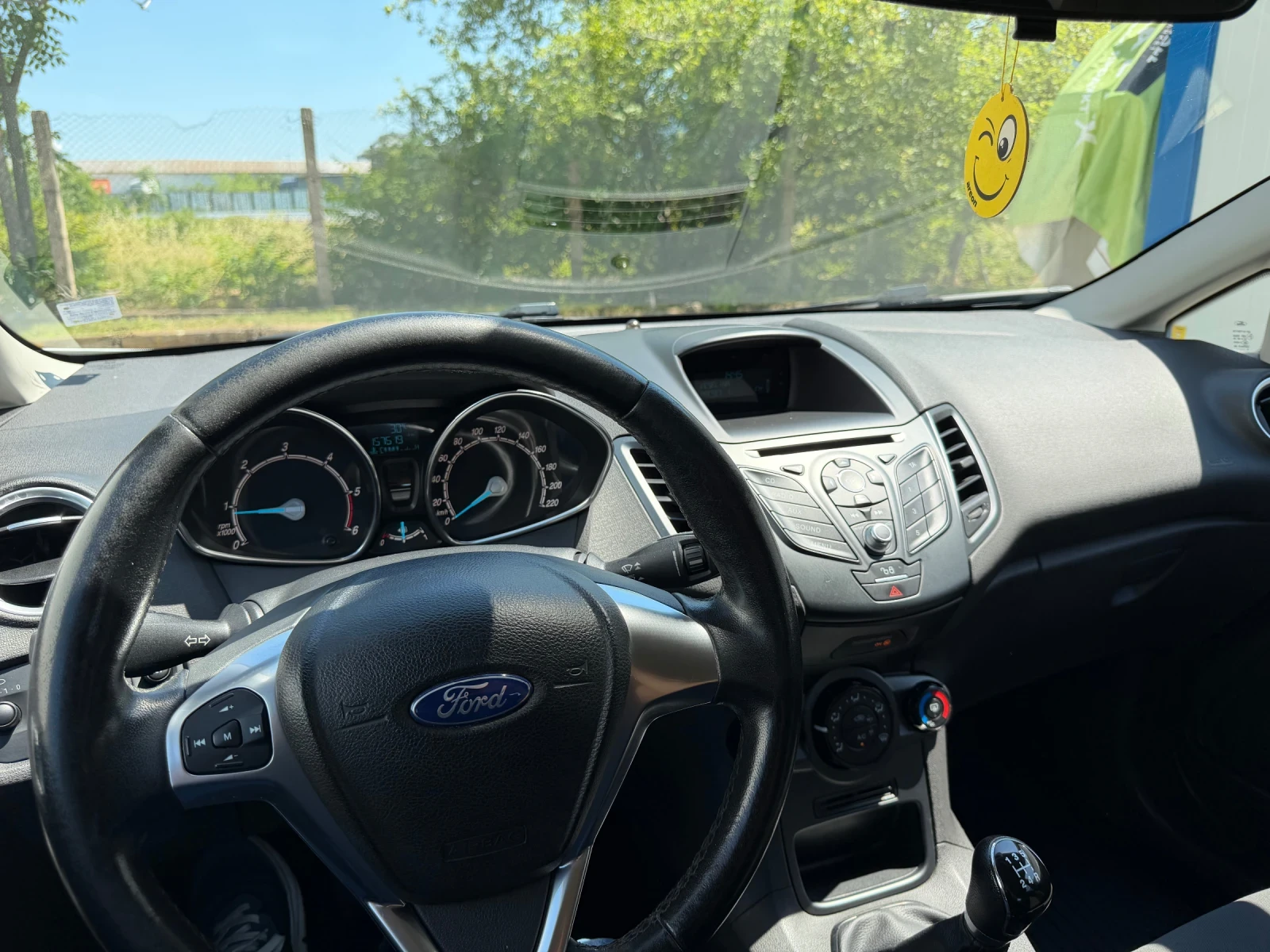 Ford Fiesta 1.5 tdci, снимка 8 - Автомобили и джипове - 55089252