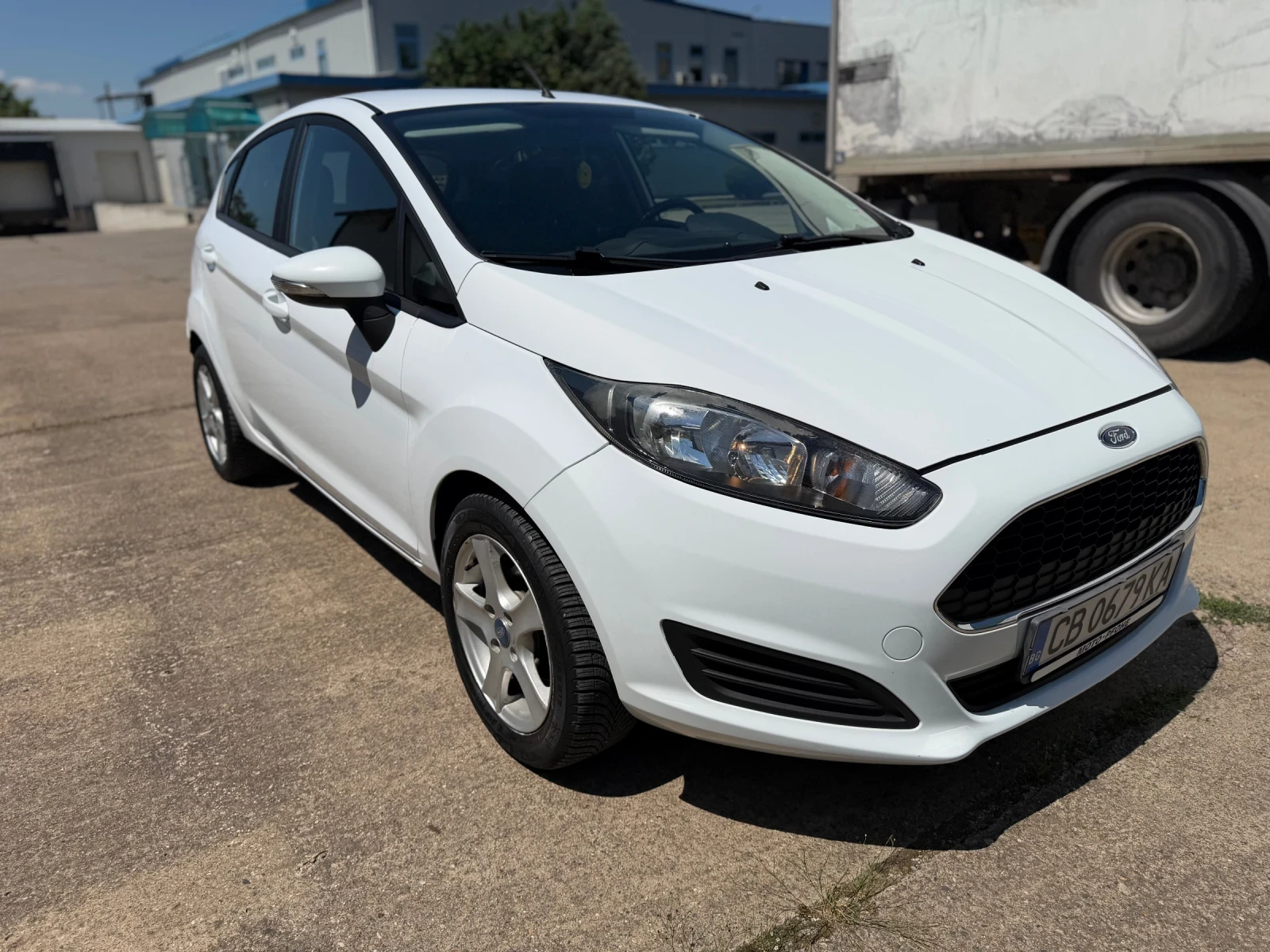 Ford Fiesta 1.5 tdci, снимка 2 - Автомобили и джипове - 55089252