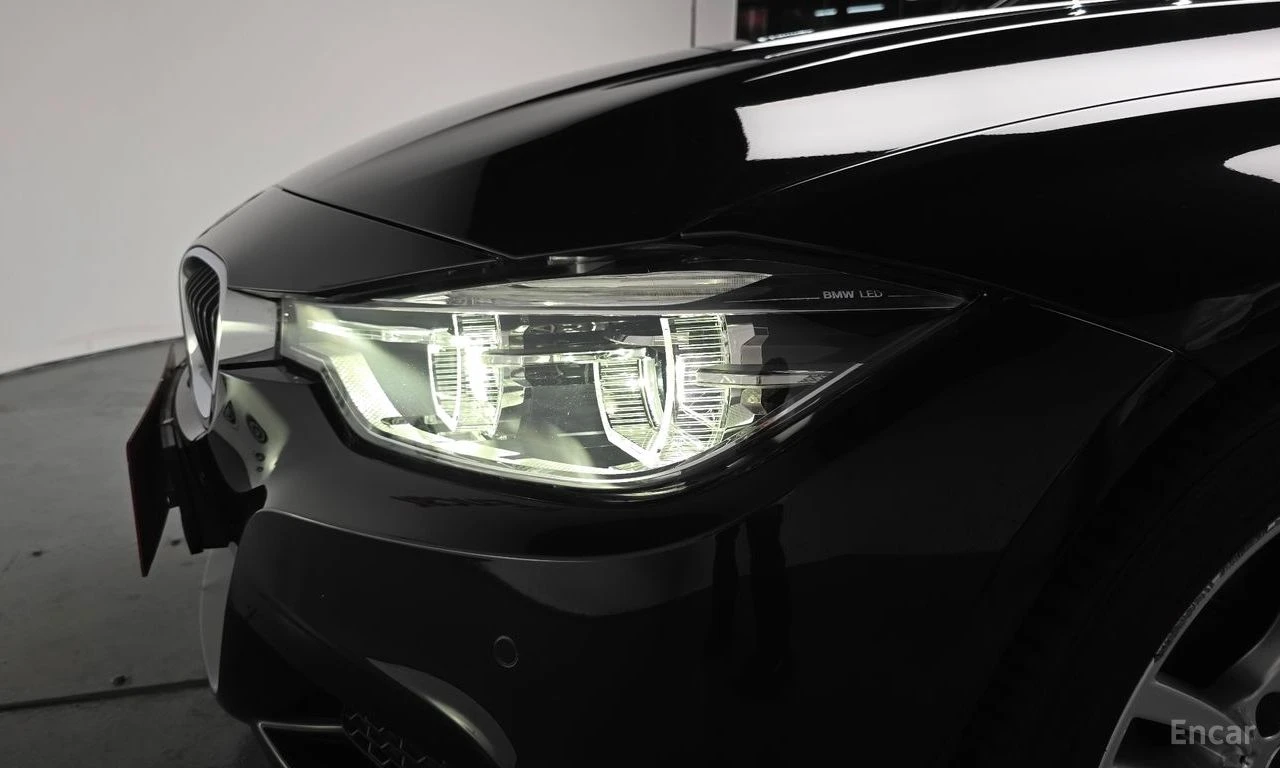BMW 330 * ФИКСИРАНА ЦЕНА ДО БЪЛГАРИЯ * АВТОКРЕДИТ, снимка 7 - Автомобили и джипове - 55398741