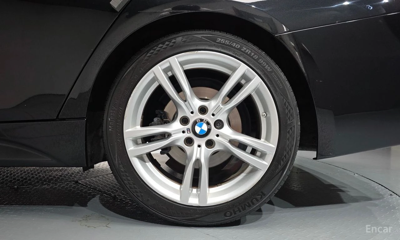 BMW 330 * ФИКСИРАНА ЦЕНА ДО БЪЛГАРИЯ * АВТОКРЕДИТ, снимка 6 - Автомобили и джипове - 55398741