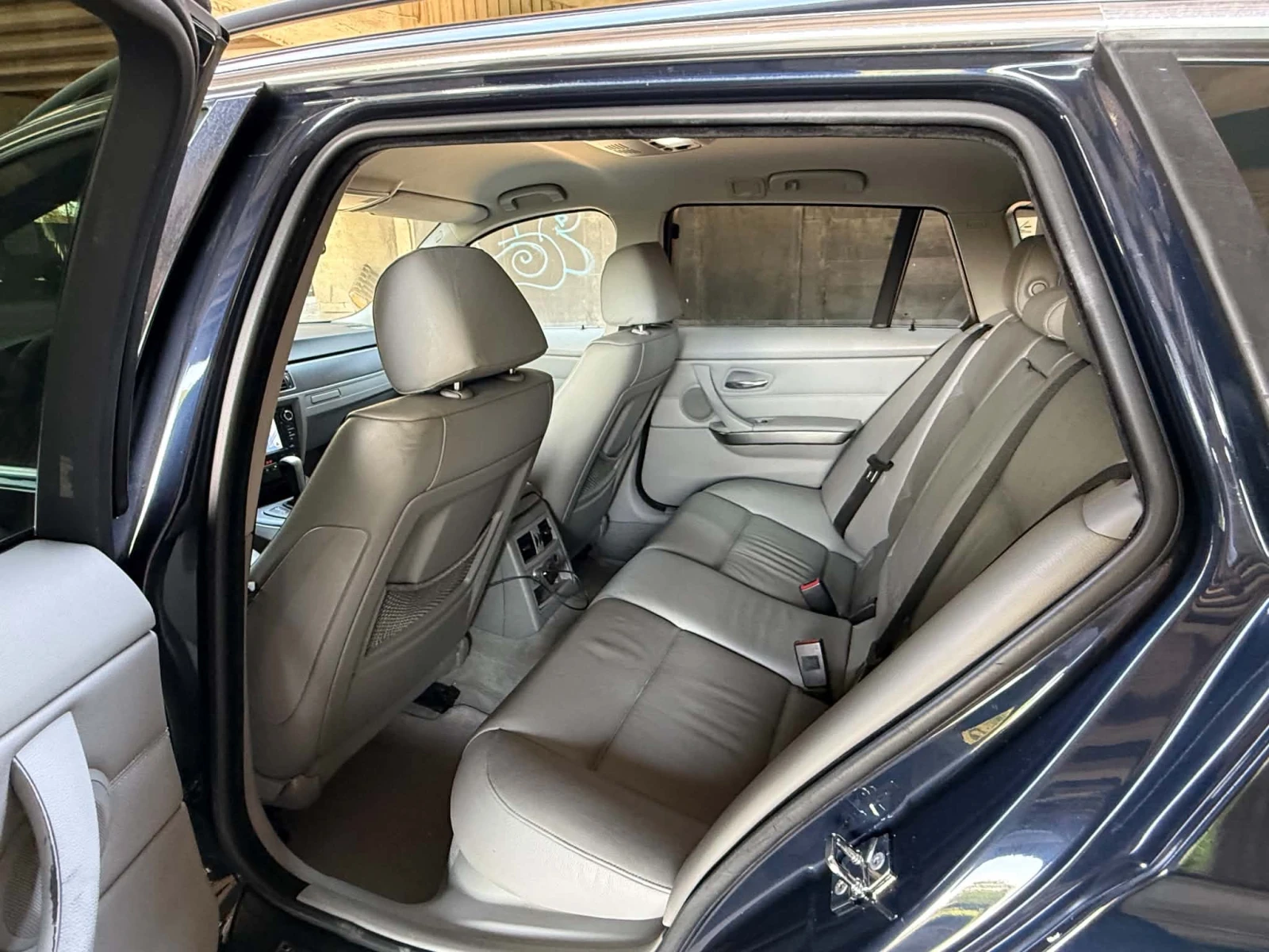BMW 325 2.5 Газ/Бензин 218ps, снимка 9 - Автомобили и джипове - 55672533
